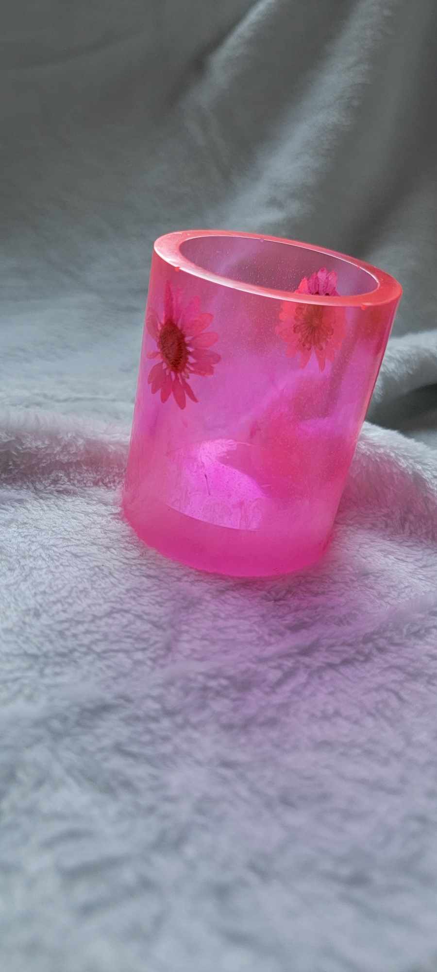 Tea light holder